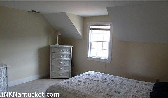 4th image of 20 Park Cir #A