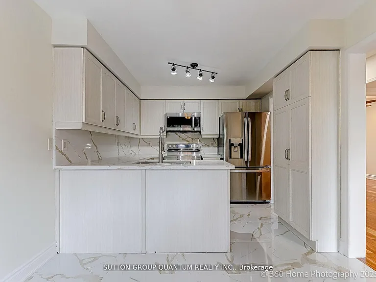 3246 Fanleaf Dr — Photo 7