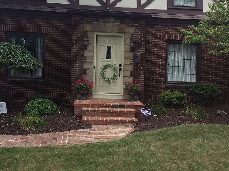 1st image of 138 N Cadillac Dr