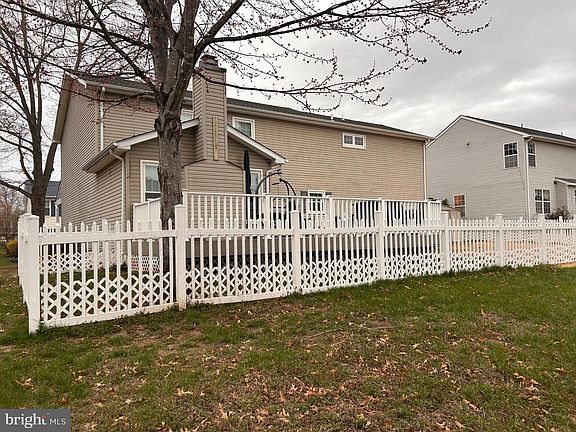 2nd image of 10410 Labrador Loop