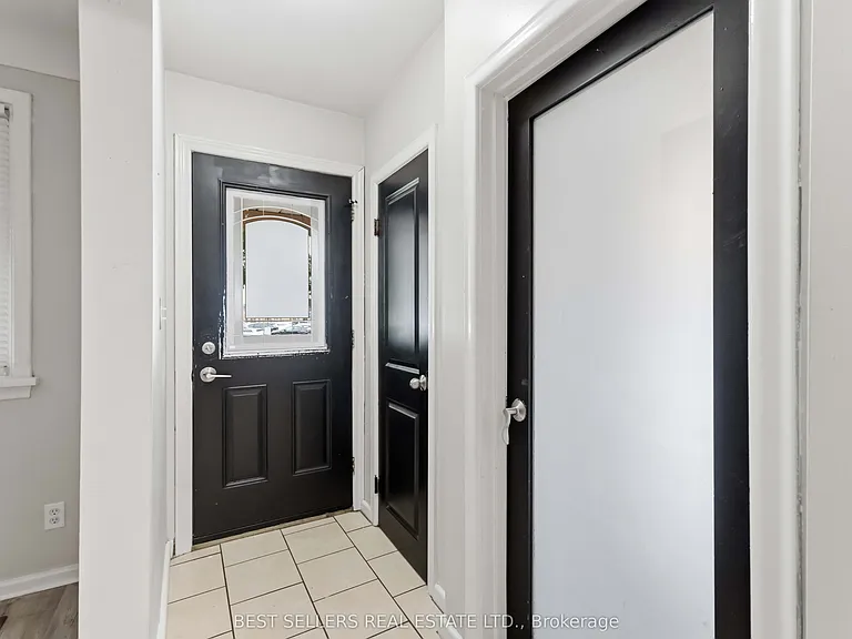 88 Rykert St — Photo 2