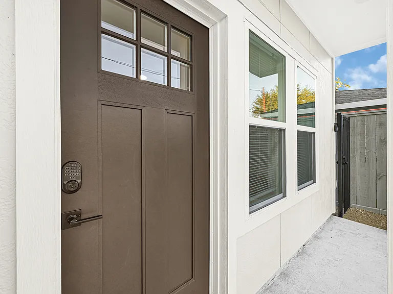 3833 Seabrook St #B — Photo 9