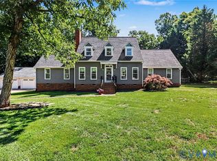 7101 N Hairpin Dr, Quinton, VA 23141