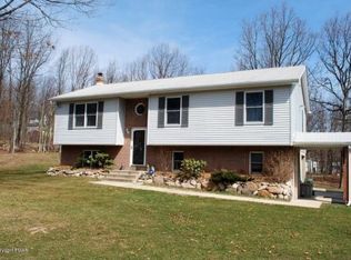 105 Cascade Dr, Effort, PA 18330