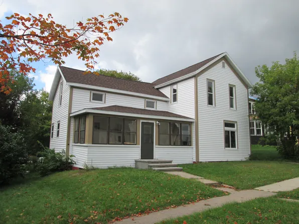 327 N Brown St Floor 2, Rhinelander, WI 54501