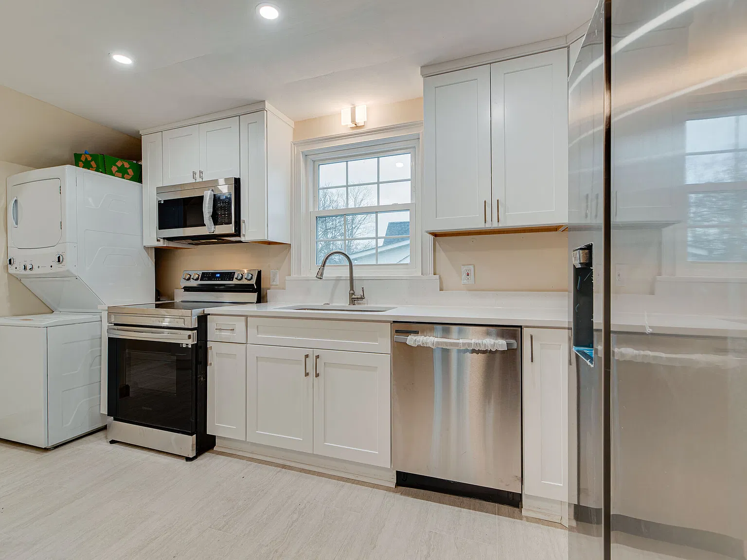 1 bed, 900 sqft, $1,800 — Photo 4