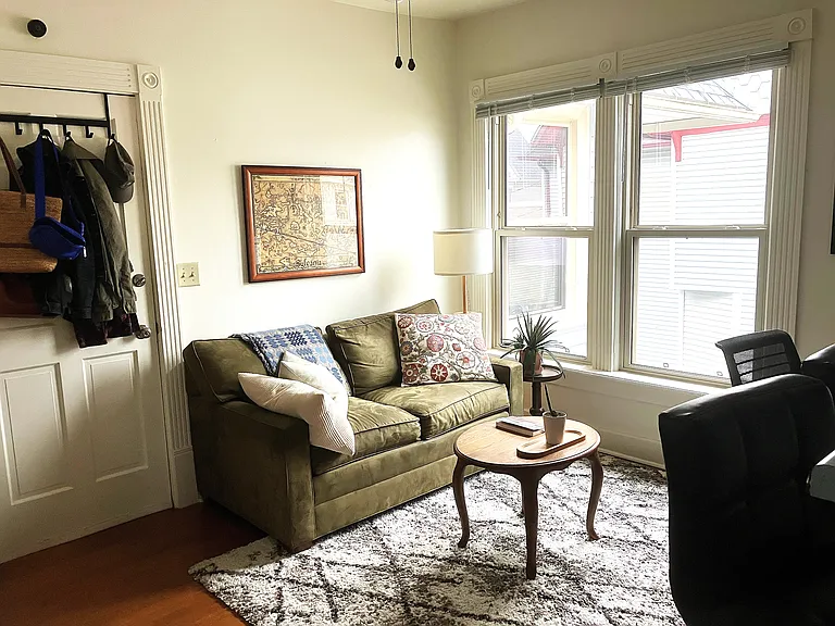 1714 E Irving Pl #4 — Photo 1