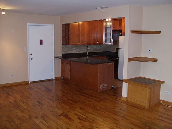 4th image of 5538 E Lake Dr APT C