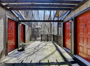 709 River Run Dr, Sandy Springs, GA 30350