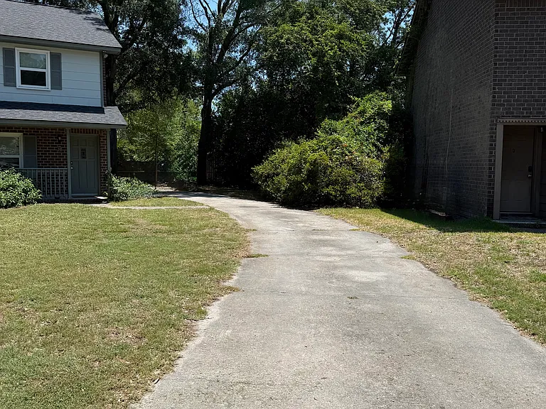 10 Commercial Row — Photo 22