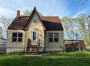 70 Circle Dr, Cottage Hills, IL