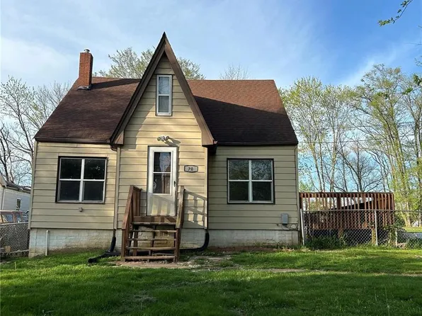 70 Circle Dr, Cottage Hills, IL 62018