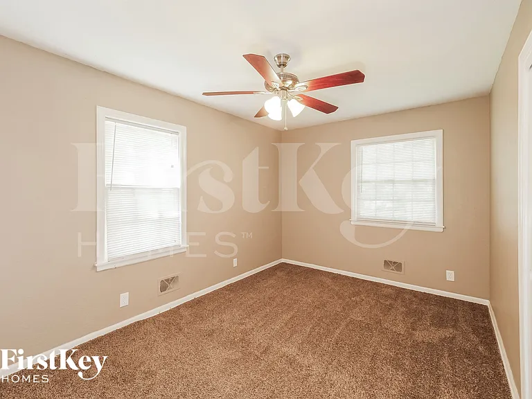 7607 Arlington Ave — Photo 12