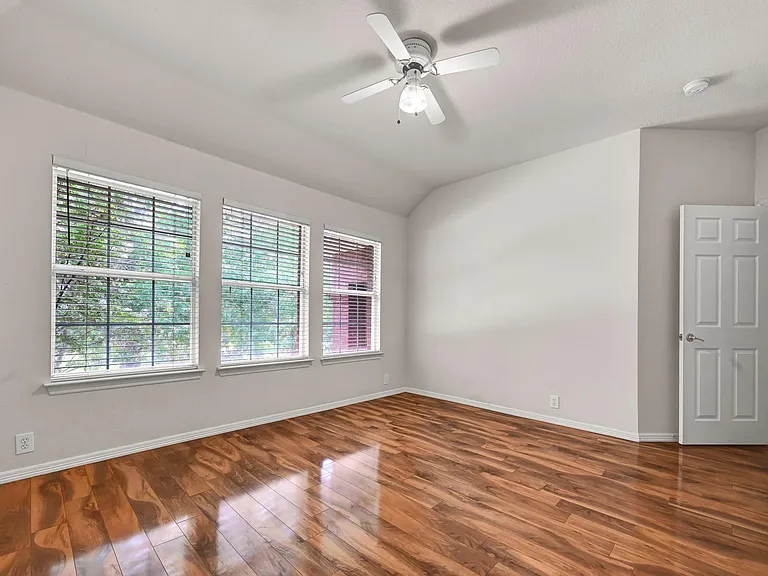 306 Canyon Lake Dr — Photo 28