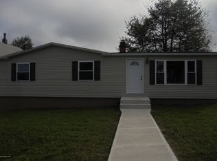 1111 Centre St, Freeland, PA 18224
