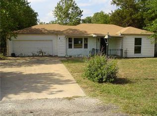 1044 E Lincoln St, Healdton, OK 73438