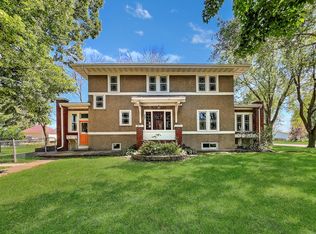 407 3rd St, Welcome, MN 56181