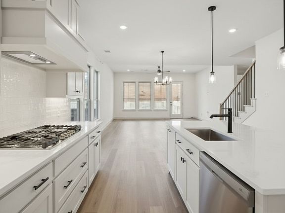 5th image of 6904 Crystal Springs Dr