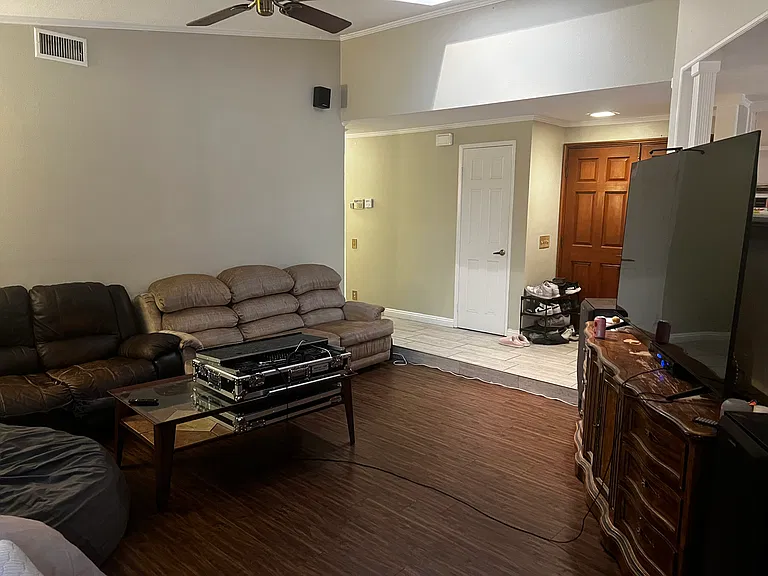 242 E Campus View Dr — Photo 9