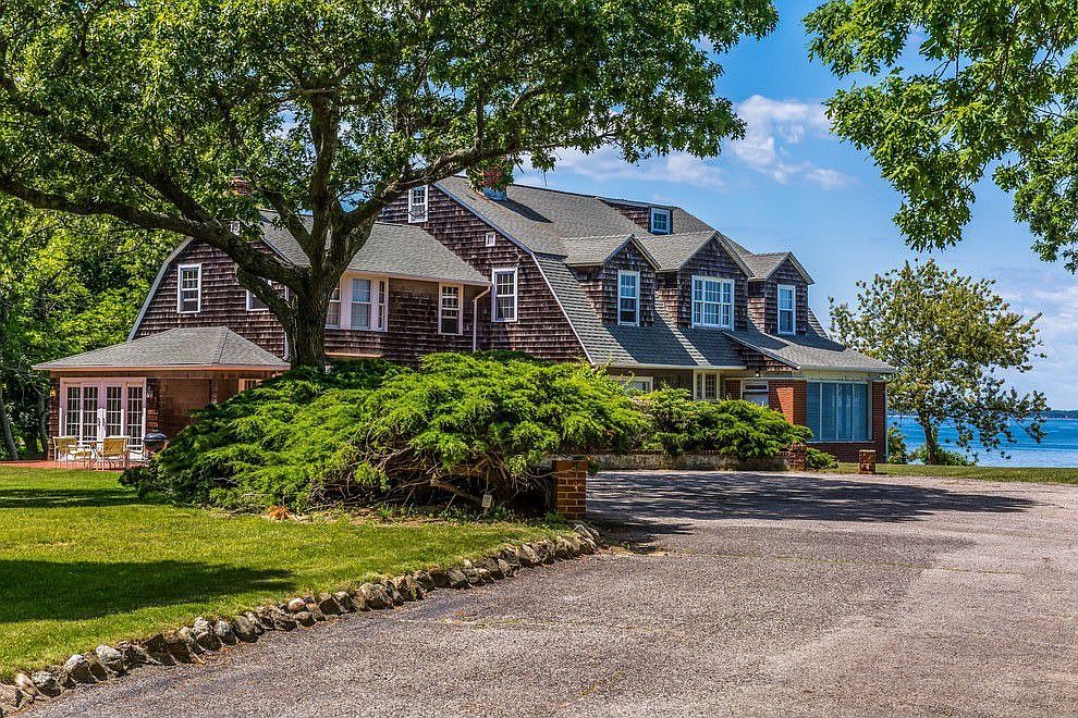 106 Newtown Rd, Hampton Bays, NY 11946 Zillow