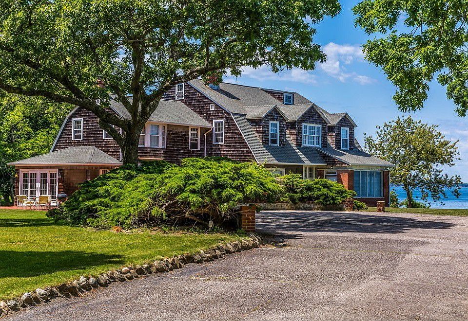 106 Newtown Rd, Hampton Bays, NY 11946 Zillow