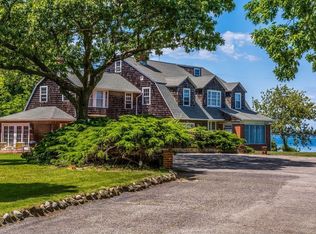 106 Newtown Rd, Hampton Bays, NY 11946