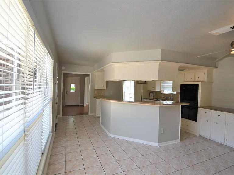 15927 Tumbling Rapids Dr — Photo 12