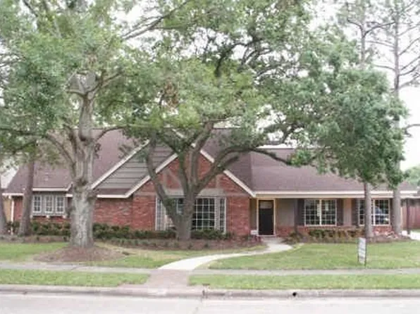 4971 Dumfries Dr, Houston, TX 77096