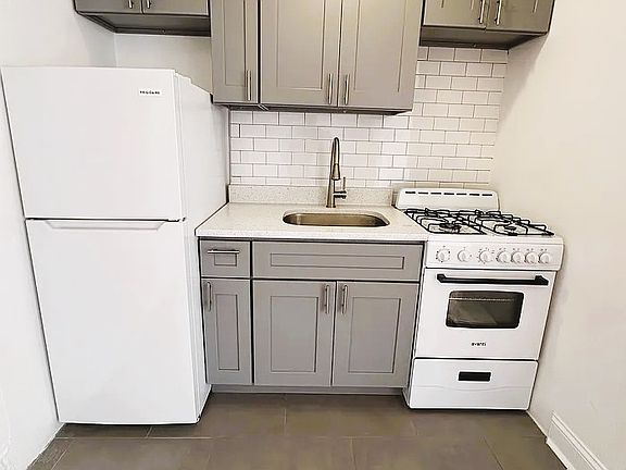 4th image of 86-26 208th St #2E