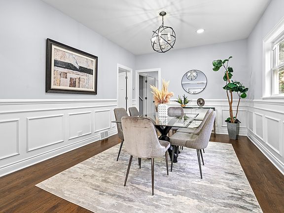 5th image of 10151 S Avenue M