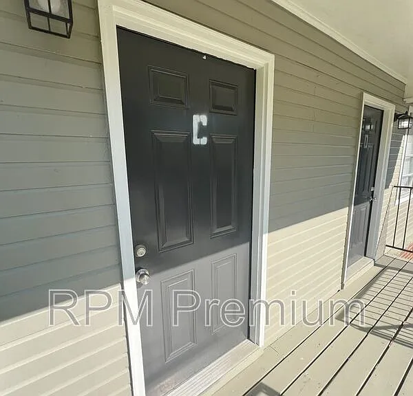 5143 Baker Blvd #C — Photo 2