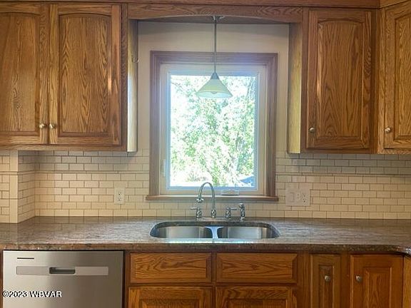 5th image of 259 E Village Dr