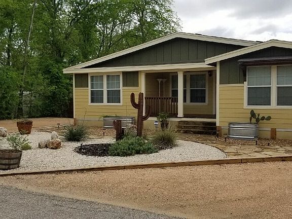2nd image of 1672 Valley Dr