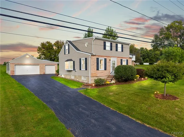 3447 Cold Springs Rd, Baldwinsville, NY 13027