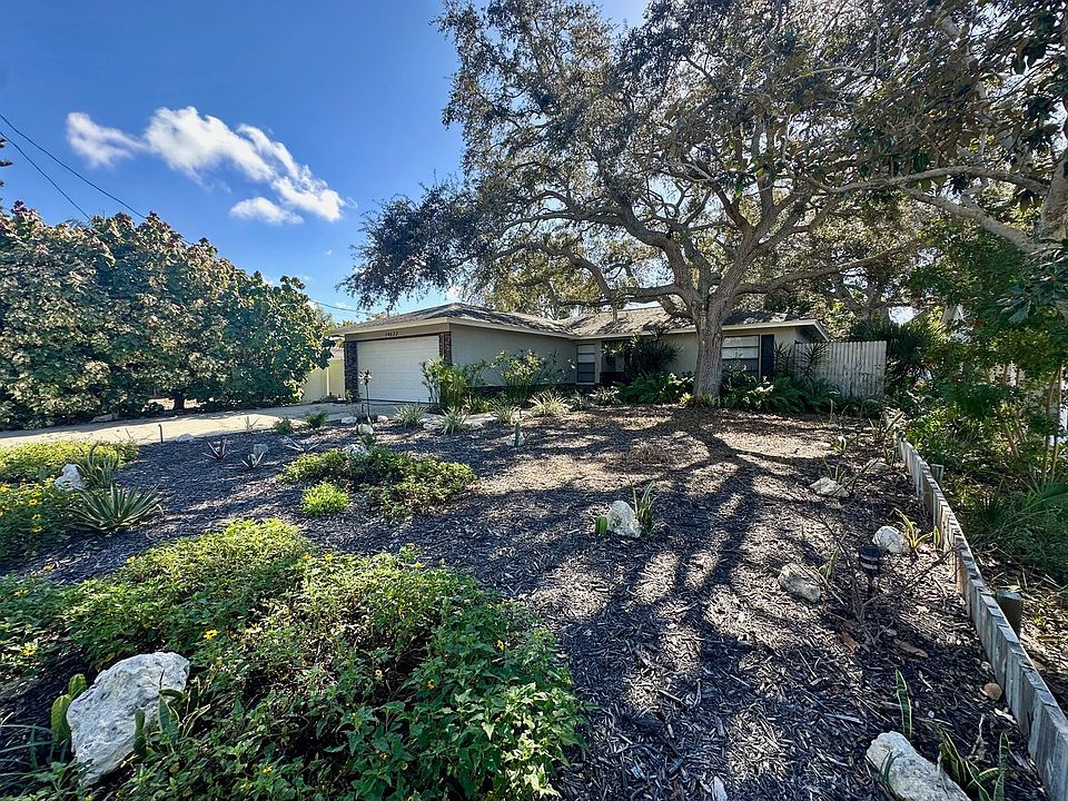 1st image of 14622 Pinecrest Dr