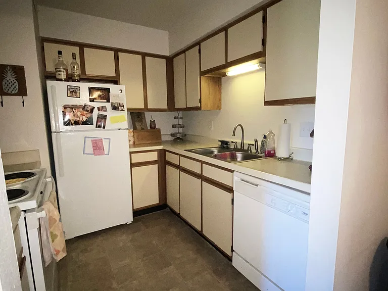 3455 E Lombard St — Photo 10