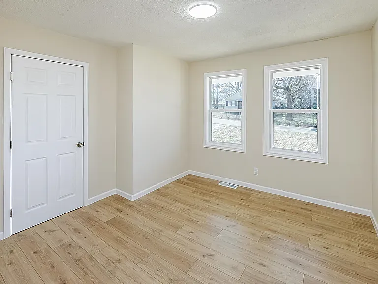 211 Rhode Island Cir — Photo 8