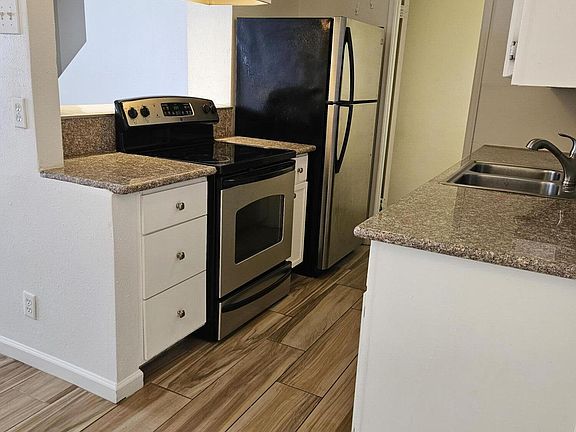 4th image of 1226 E LAWRENCE Lane