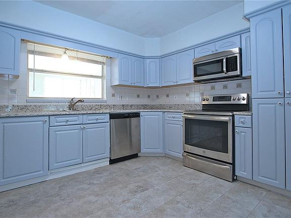 5th image of 2418 Santa Cruz Ave