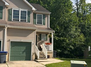 25 Shade Ct, Maple Shade, NJ 08052
