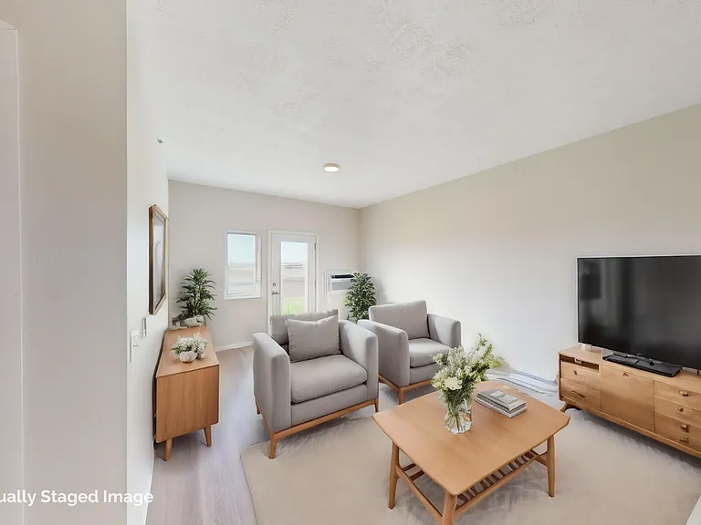 Maple Pass Apartments and Townhomes in Hartford, SD — Photo 11