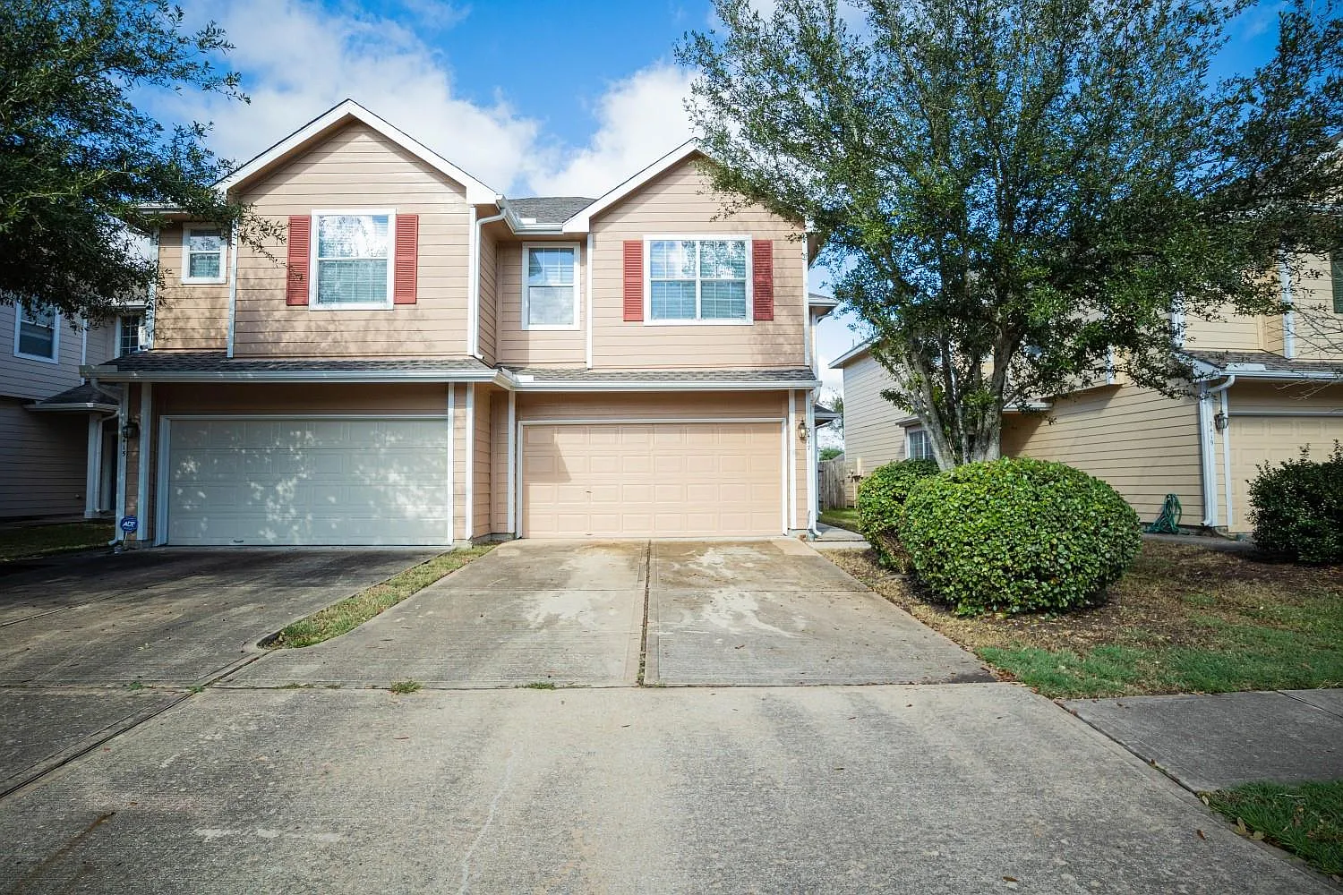 3 bed, 2.5 bath, 1509 sqft, $2,000 — Photo 2