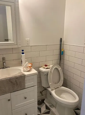 4 bed, 1.0 bath, $3,300 — Photo 4