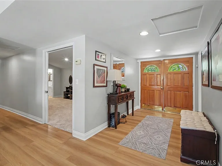 5706 Comanche Ave — Photo 12