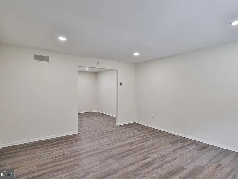 305 S Warminster Rd #B2 — Photo 3