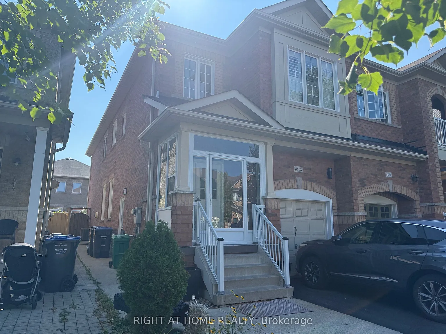 3 bed, $2,000 — Photo 2