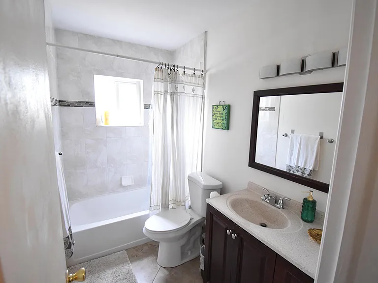 9426 Southampton Pl — Photo 21