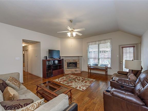 2nd image of 4408 Spanish Oak Cir