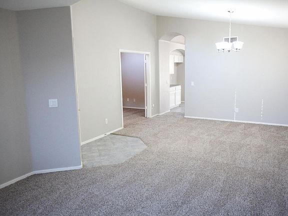 3rd image of 15268 W Eureka Trl