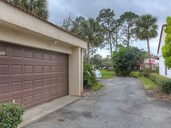 5th image of 103 Valencia Ct N